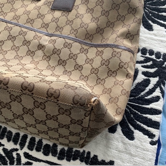 Gucci Tote - Picture 3 of 4